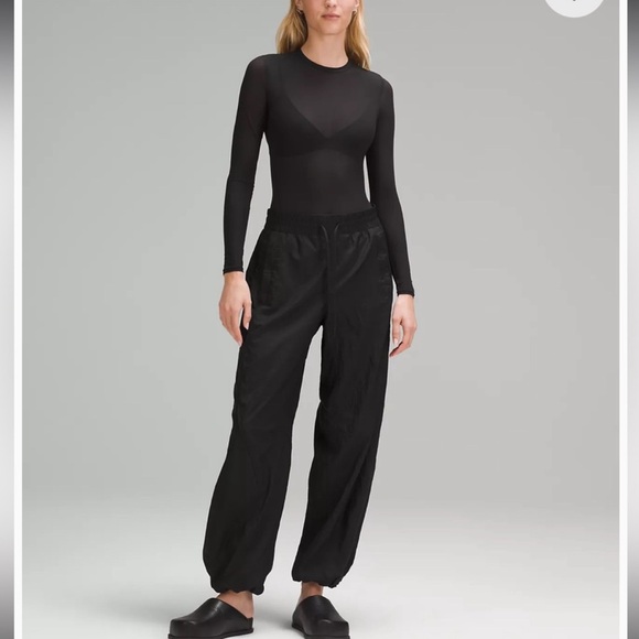 NWT Lululemon Wunderlust Longsleeve Crewneck Bodysuit M - Picture 2 of 7